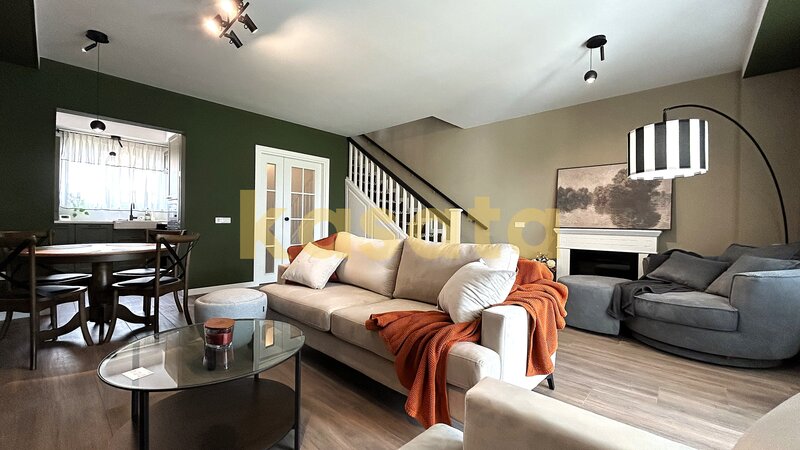 Cosmopolis, vila complet renovata, premium, mansarda amenajata.