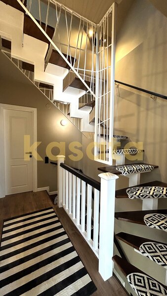 Cosmopolis, vila complet renovata, premium, mansarda amenajata.