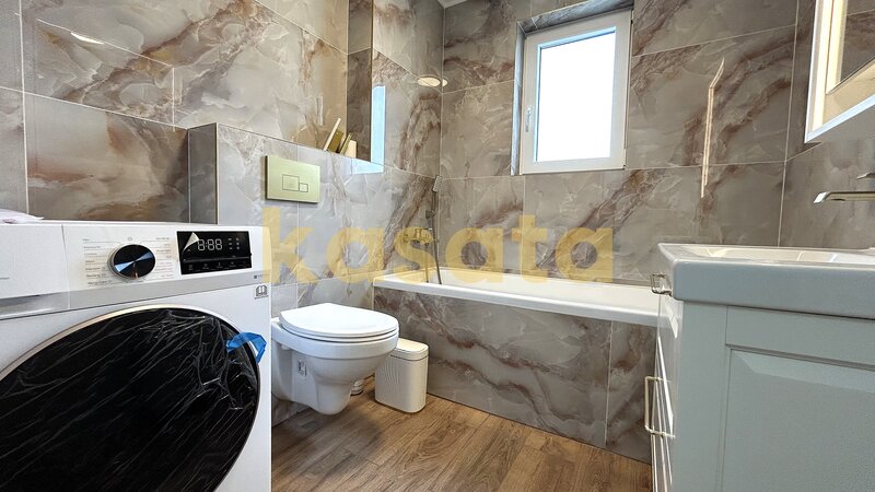 Cosmopolis, vila complet renovata, premium, mansarda amenajata.