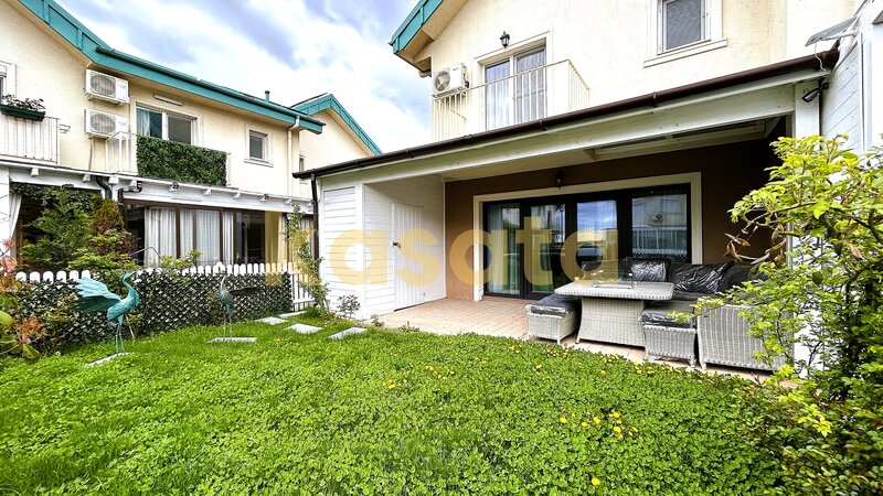 Cosmopolis, vila complet renovata, premium, mansarda amenajata.